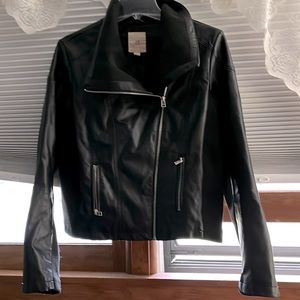 Black faux Leather motorcycle jacket juniors large size